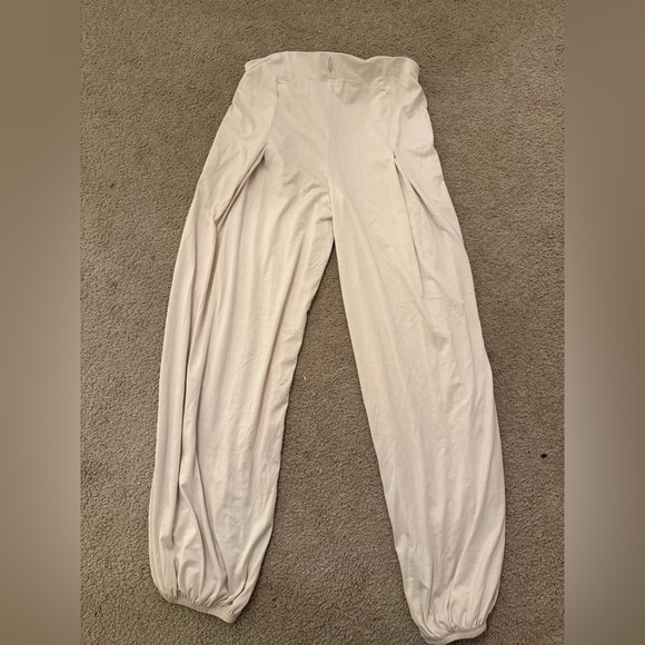 EUC Free People Movement Women's Find Your Flow Pants Off White/Ivory Size Small - Picture 5 of 8